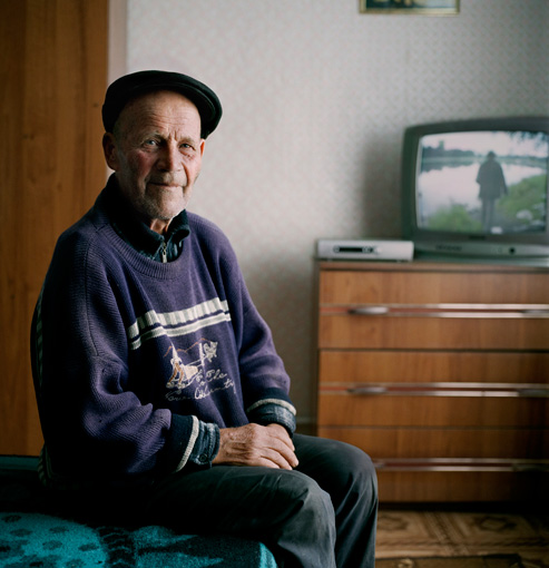 Dana Irina Popa - The Man Who Lives Alone