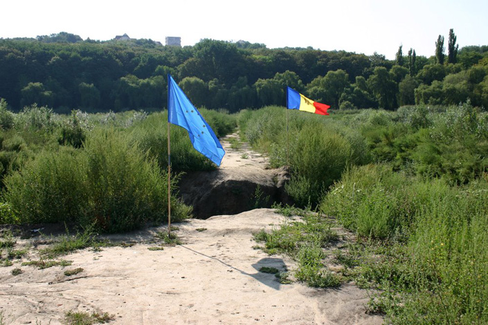 Vlad Nancă, Mircea Nicolae - Podul de flori